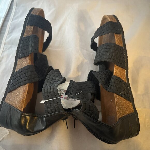 NWT Muk Luks Black Espadrille Sandals - Picture 3 of 8